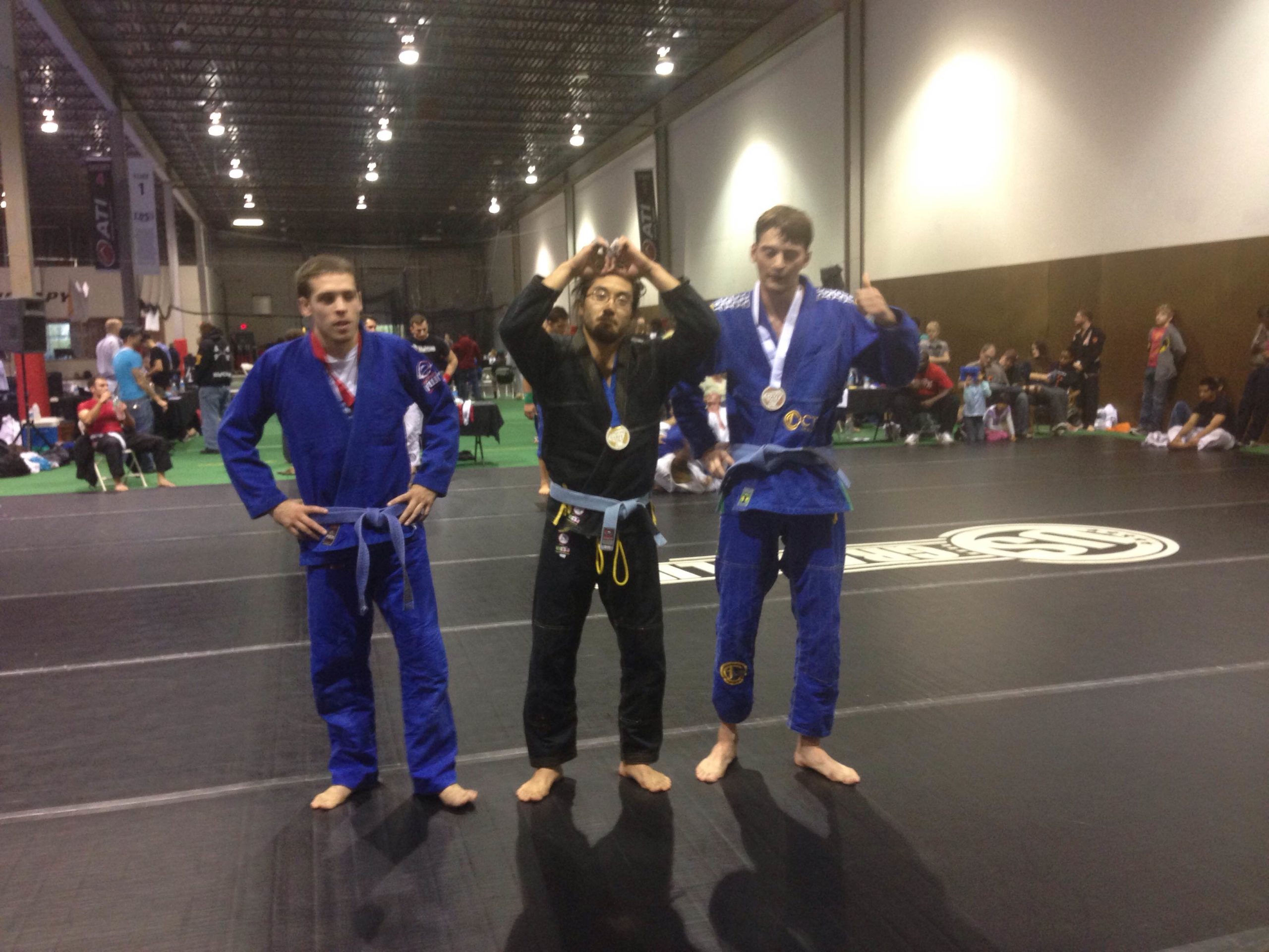 Chris Kim submitted his way through the Blue Belt gi division.